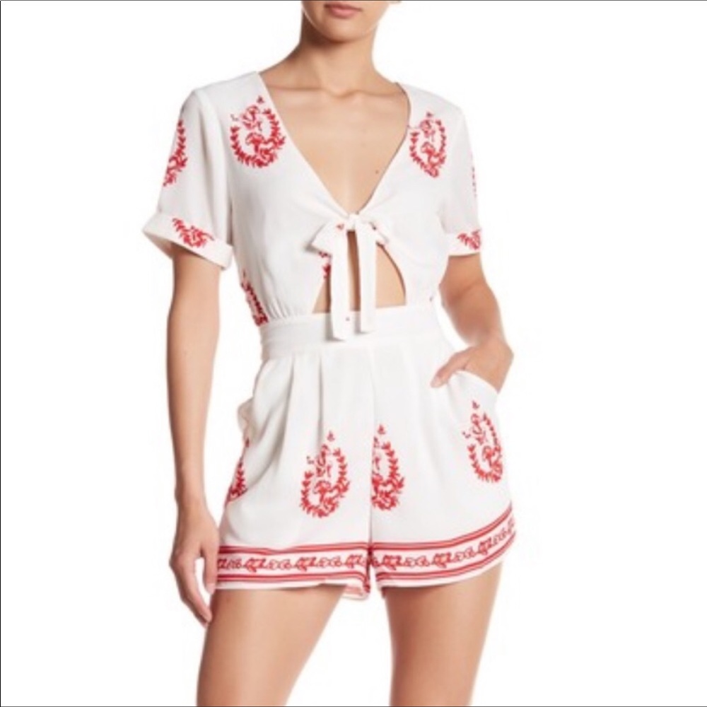 Tularosa Rowley Tie Front Romper - Picture 5 of 8
